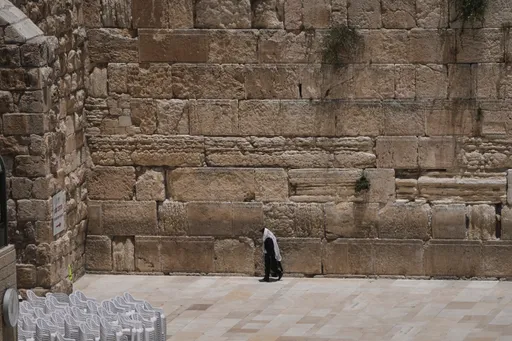 הכנסת מקדמת חוק להרחבת שליטה אורתודוקסית ברחבת הכותל