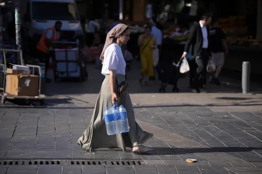 דו"ח: כמעט 880,000 ילדים ושני מיליון ישראלים חיים מתחת לקו העוני