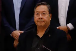 Sorteando la crisis económica, presidente de Bolivia advierte que hay riesgo de incumplir su deuda