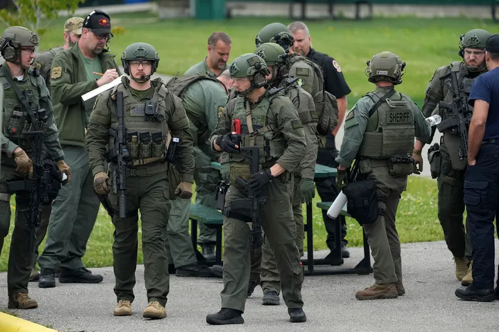 Gunman who killed Minnesota lawmaker, husband still at large as manhunt continues