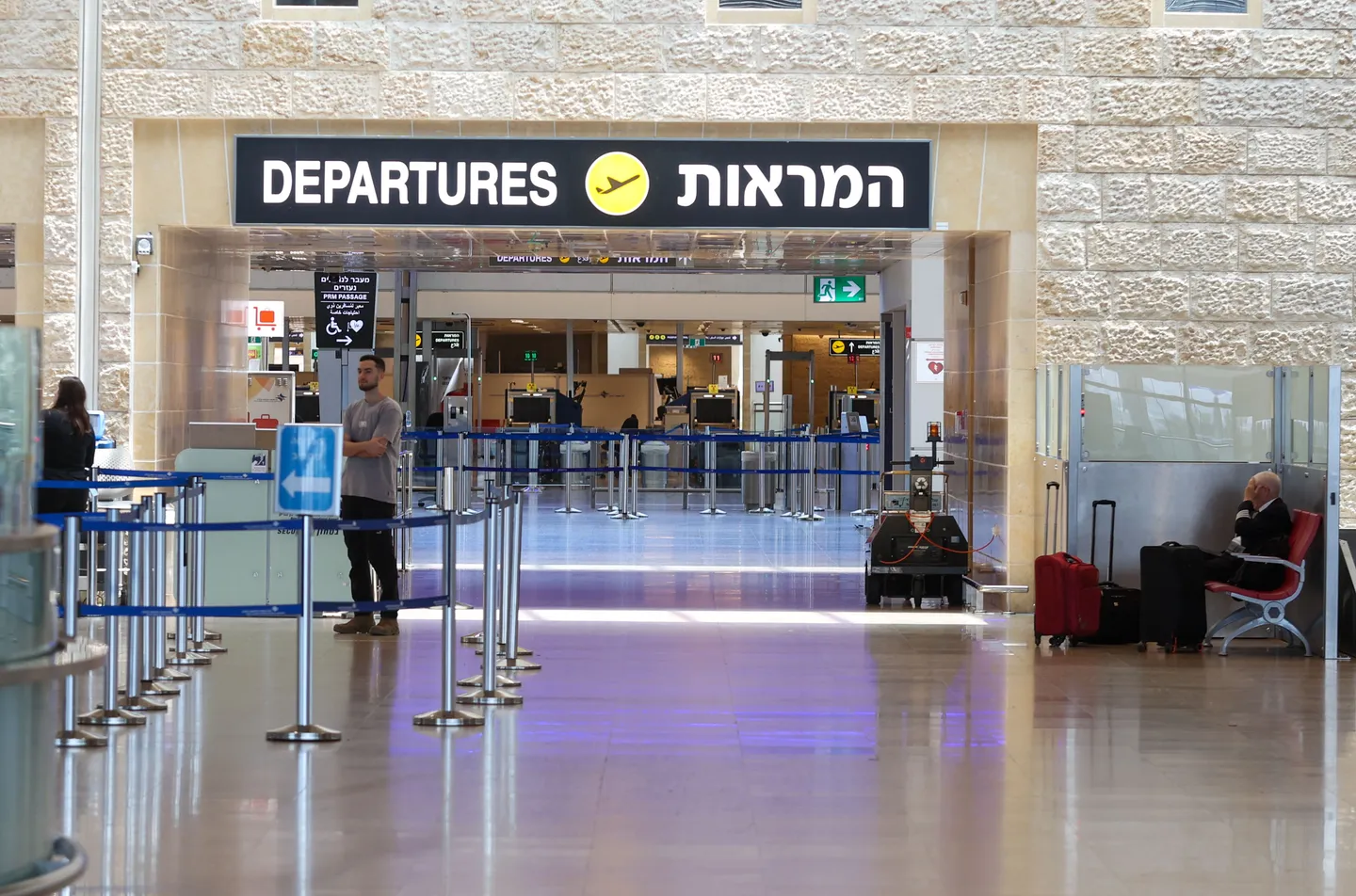 Tensions Israël-Iran: l'espace aérien israélien toujours fermé
