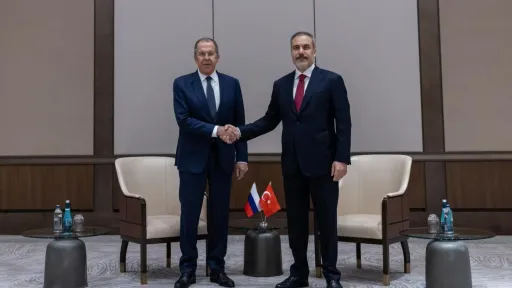 Türkiyə və Rusiya nazirləri İsrail-İran münaqişəsini müzakirə etdilər