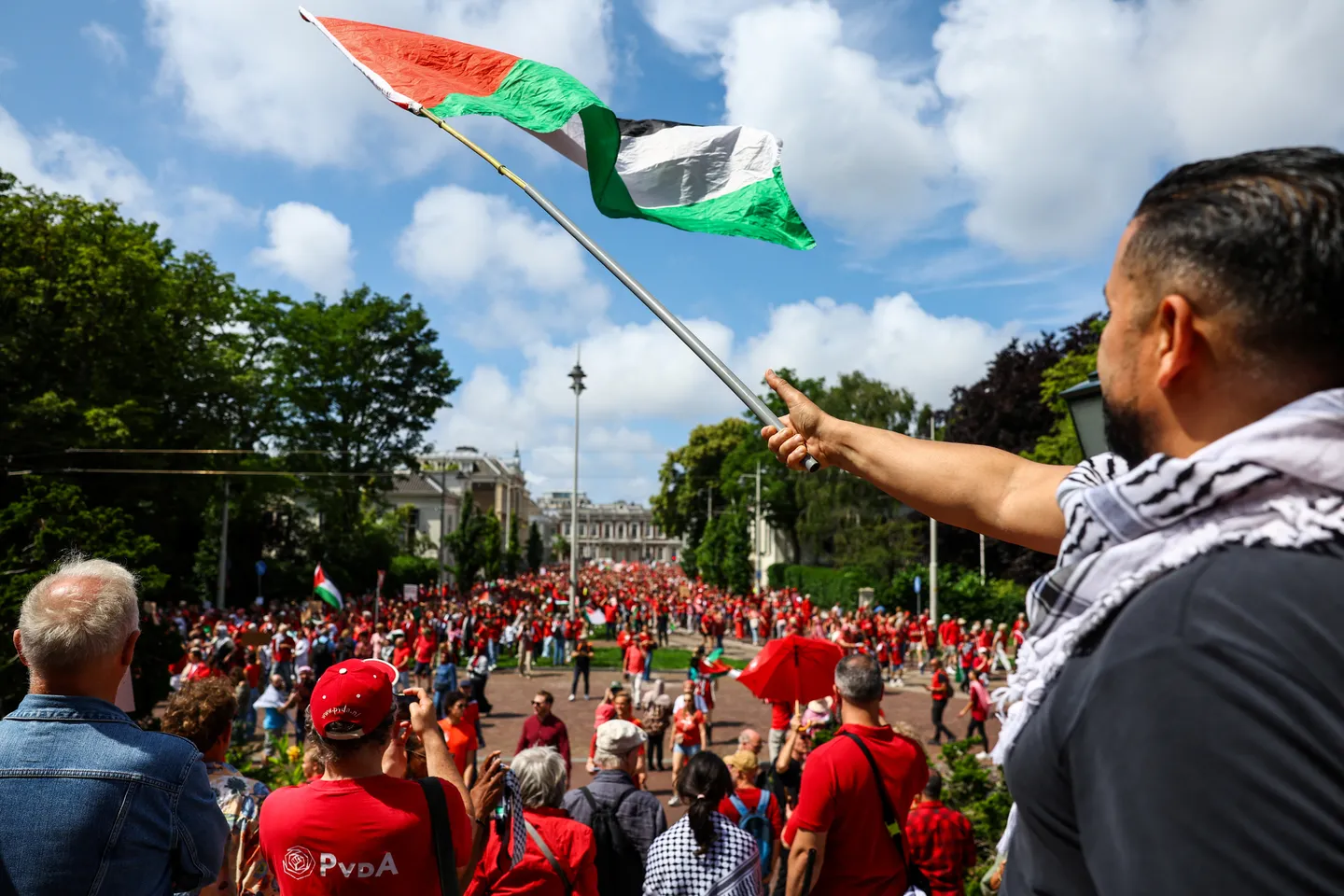 Netherlands bans Israel's Smotrich and Ben-Gvir for genocide in Gaza