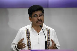 Un abogado indígena mixteco hace historia como nuevo presidente de la Suprema Corte de México