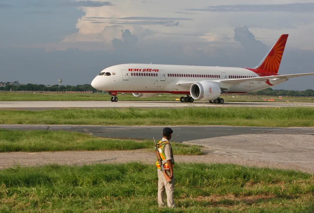 Dreamliner da Air India regressa a Hong Kong após um problema técnico em pleno voo