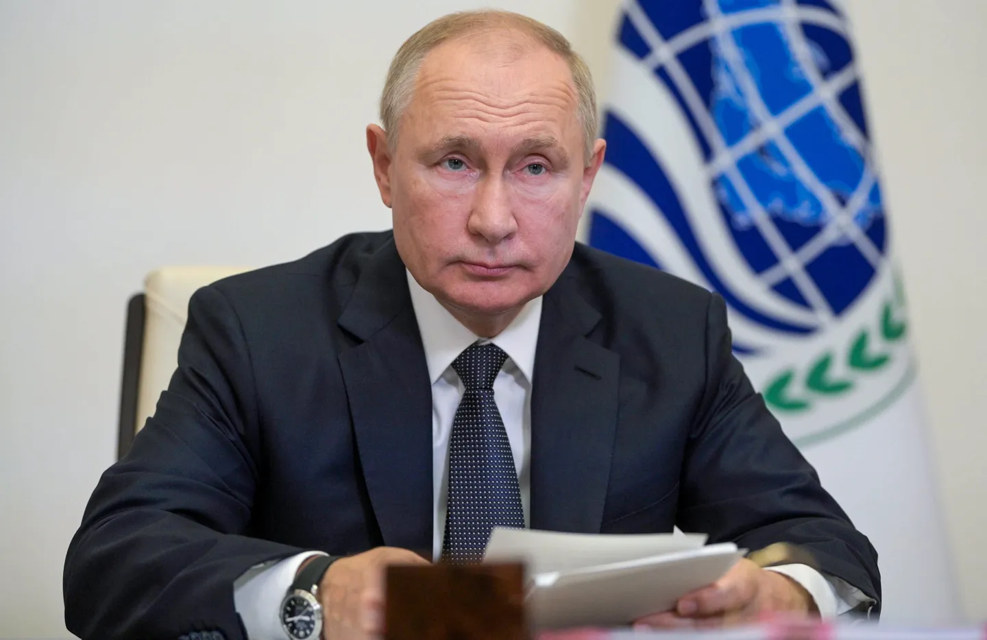 Путин предлагает посредничество
