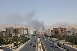 التليفزيون الرسمي الإيراني يستأنف البث المباشر بعد تعرّضه لهجوم إسرائيلي