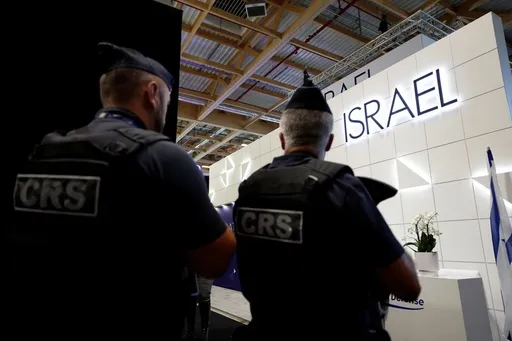 France: le Salon du Bourget, assigné en justice pour “complicité de génocide”