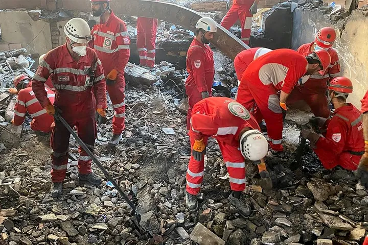 Иран обвини Г-7, че с призива за деескалация покзват, че са на страната на Израел