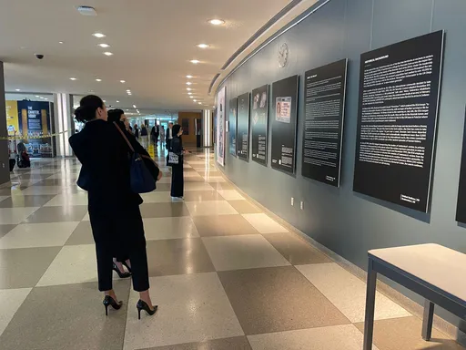 U sjedištu UN-a otvorena izložba povodom 30. godišnjice genocida u Srebrenici