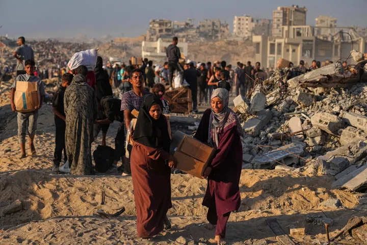 Contratistas de EE.UU. dispararon a palestinos durante entrega de ayuda en Gaza, revelan testimonios