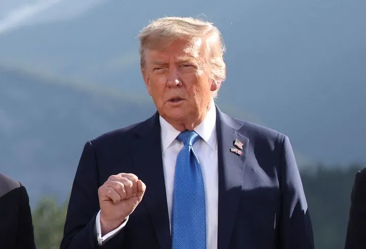 Trump señala apertura a diálogos nucleares con Irán, pero agudiza retórica de amenazas y presión