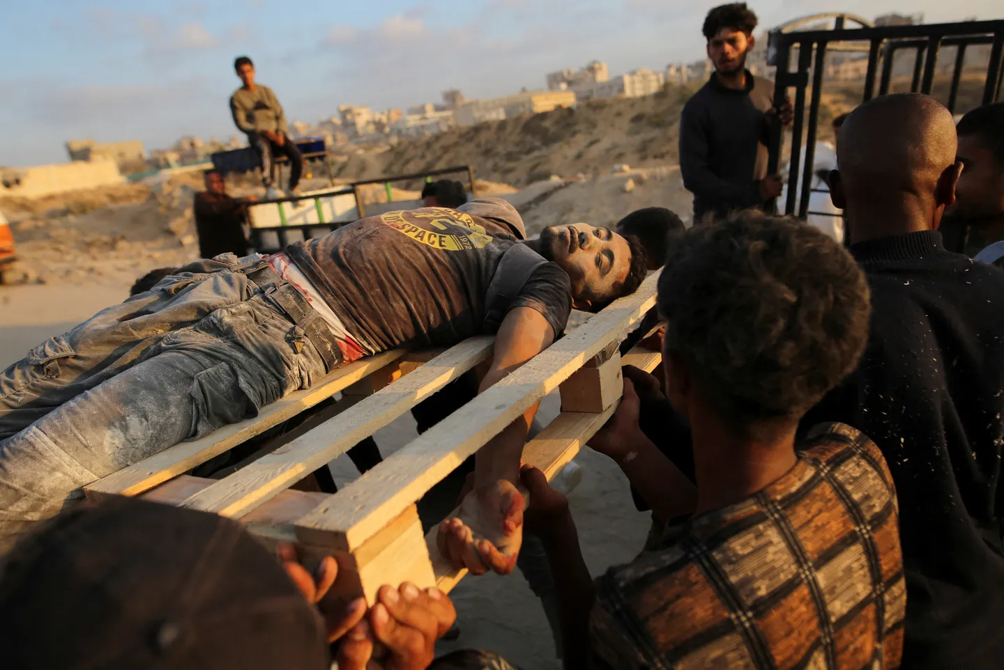 Gaza : des tirs israéliens près d’un centre d’aide tuent au moins 70 Palestiniens