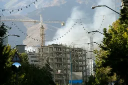 Izraeli sulmon pranë Gjysmëhënës së Kuqe në Teheran, qindra viktima nga përshkallëzimi