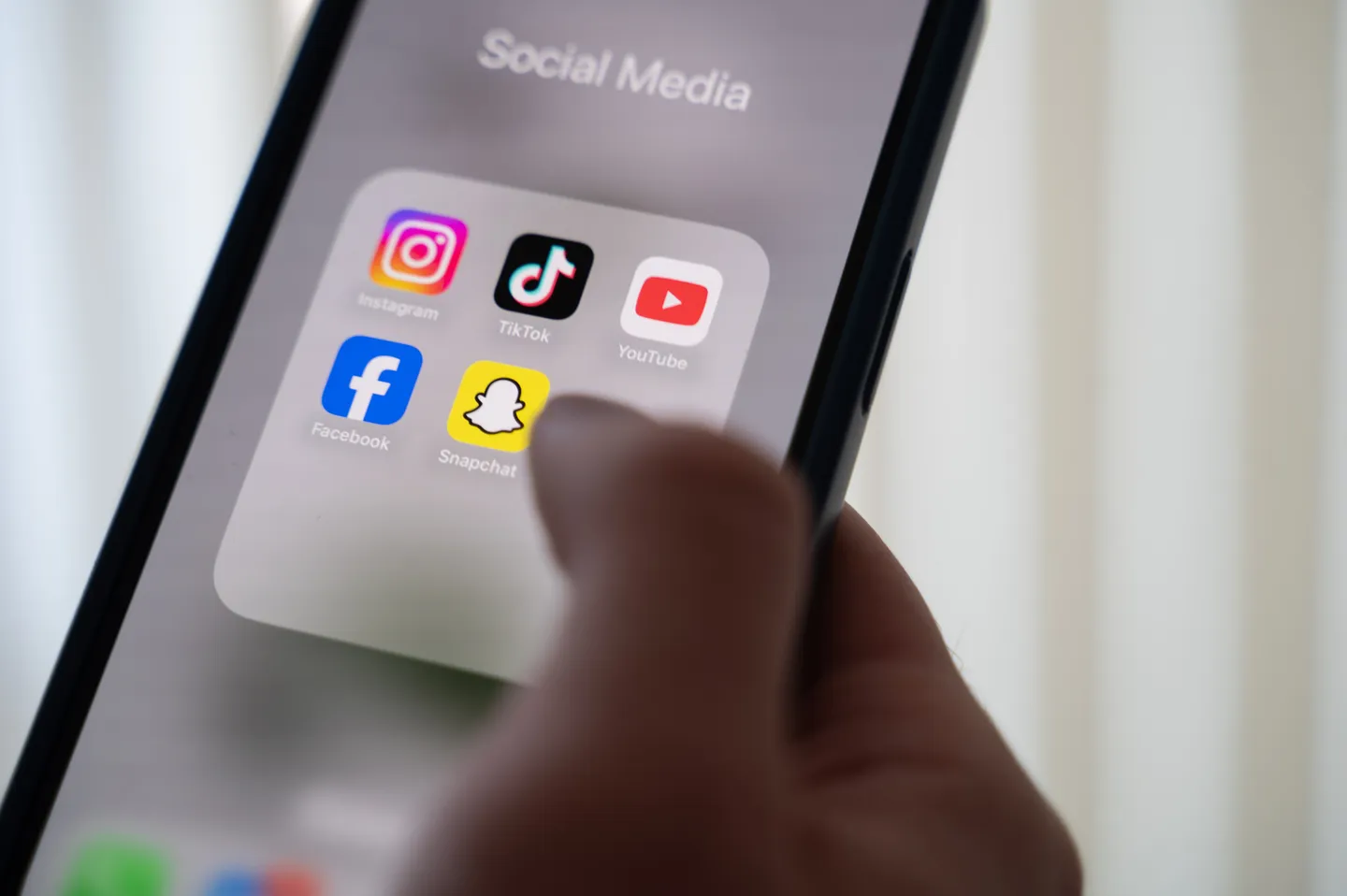 Lehrerverband gegen Altersgrenze für Tiktok, Insta und Co.