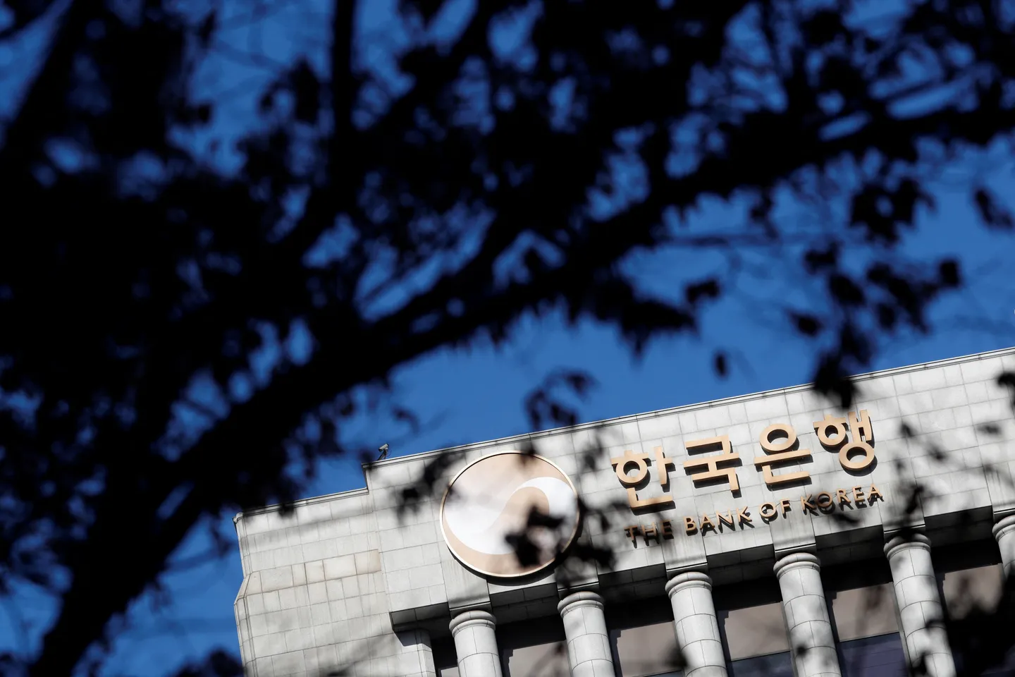 한국은행 총재, "미국과의 무역 협정이 '큰 부담'을 덜어냈다"