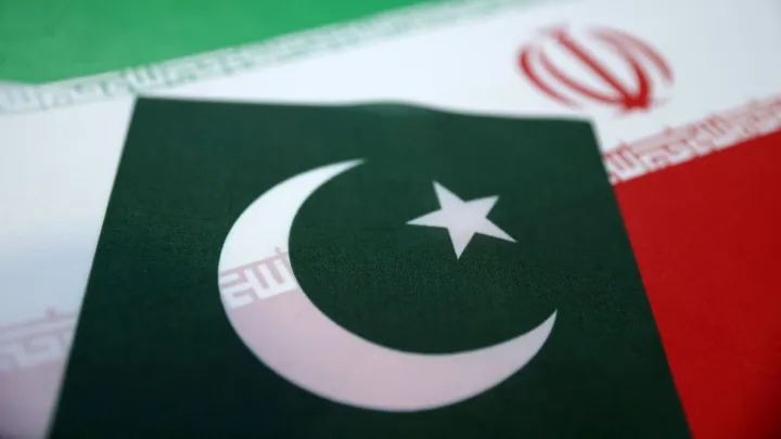 پاکستان شایعات درباره بسته شدن مرزهایش با ایران را رد کرد