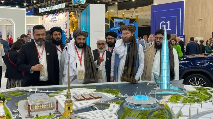 حضور هیئت بلندپایه اداره طالبان در نشست اقتصادی سن‌پترزبورگ