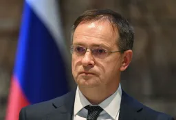 Rusia: Morëm projektin e memorandumit për paqe të Ukrainës