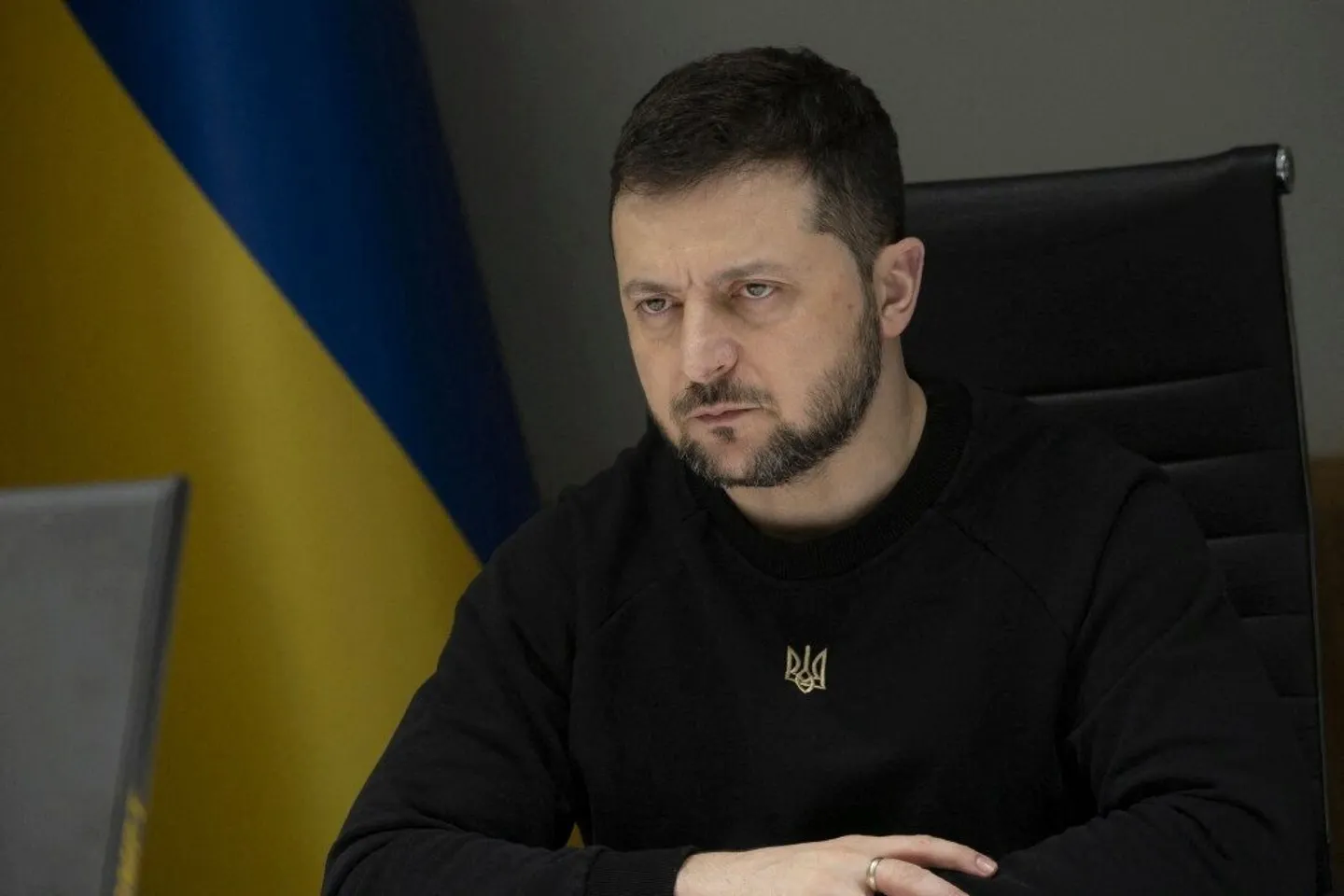 Киев требует: перемирие или новый пакет санкций
