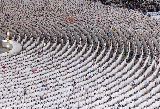 Ihram katika Hajj: Kwa nini mahujaji wa Kiislamu huvaa shuka jeupe?