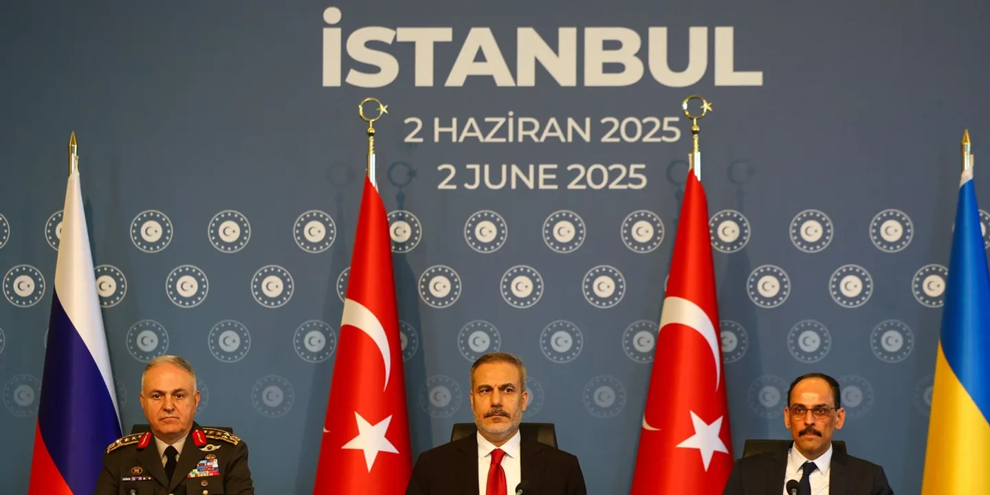 Fidan: "Türkiye pronta a tomar medidas para facilitar negociações de paz entre Rússia e Ucrânia"