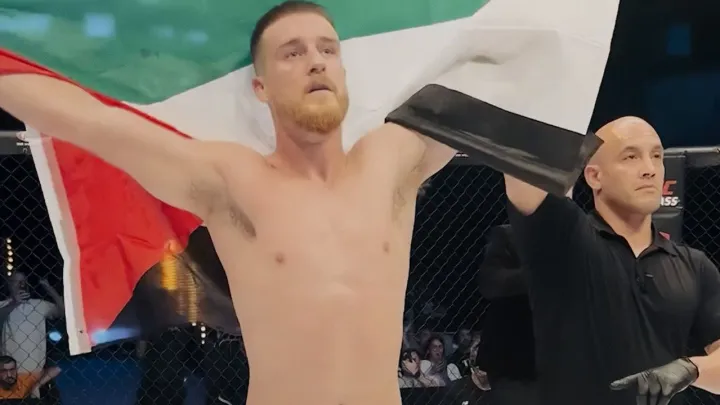 アイルランドのMMA選手、元イスラエル兵を破り「パレスチナに自由を」と叫ぶ