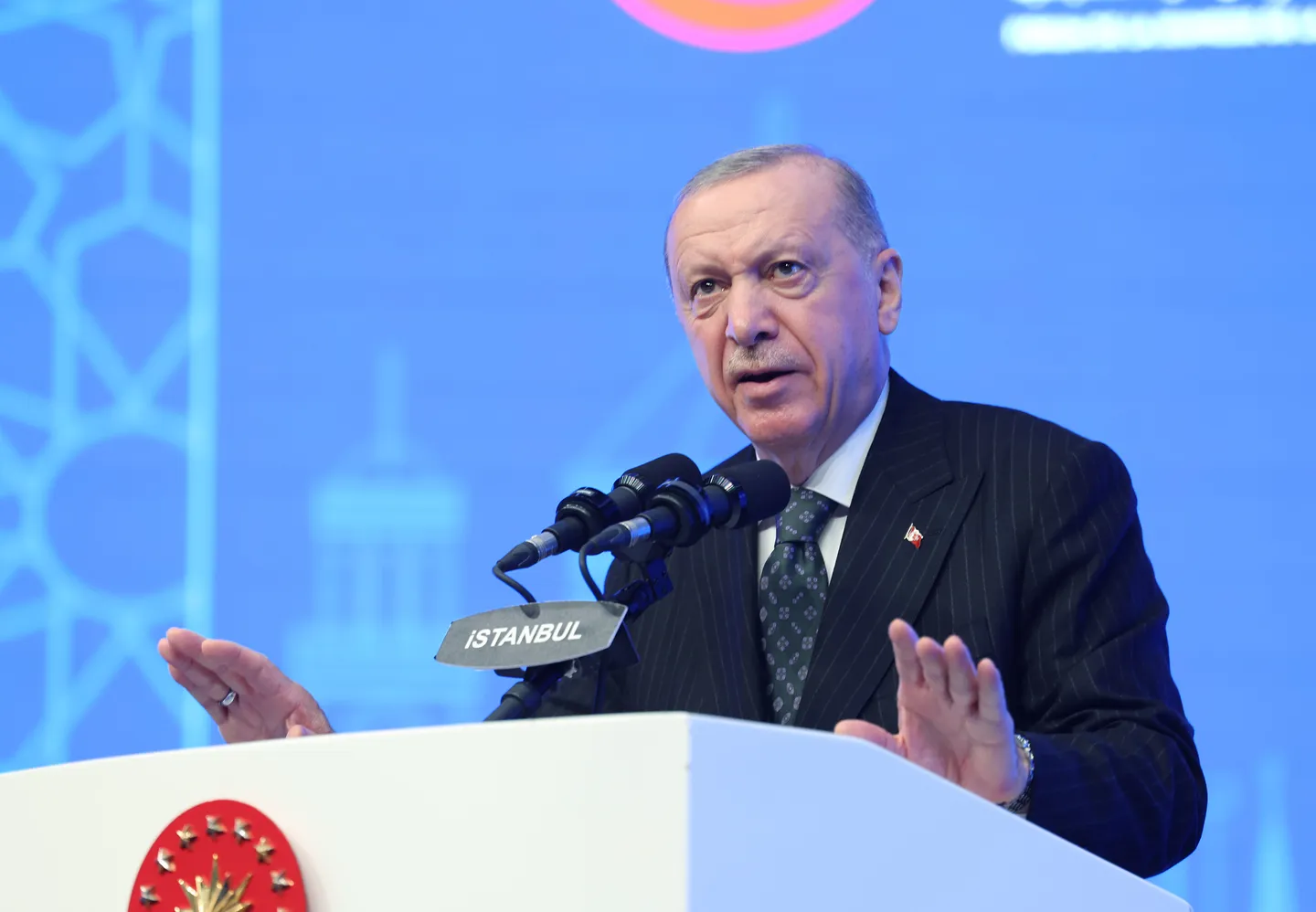 أردوغان: يجب رفع الأيدي عن الزناد قبل أن تغرق المنطقة في مزيد من الدماء والدمار
