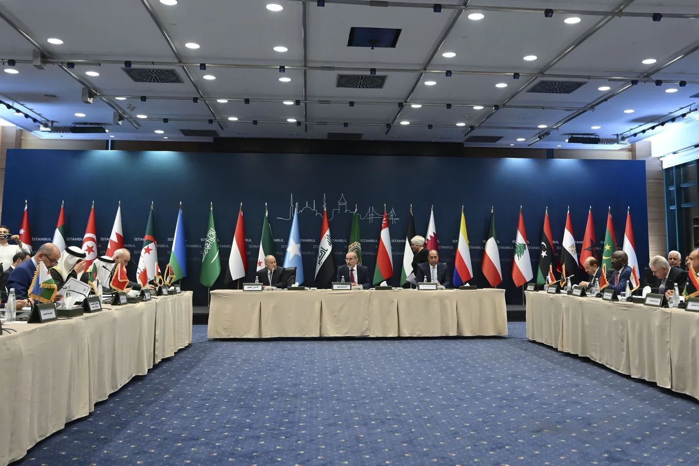إسطنبول تحتضن اجتماعاً عربياً طارئاً لبحث العدوان الإسرائيلي على إيران