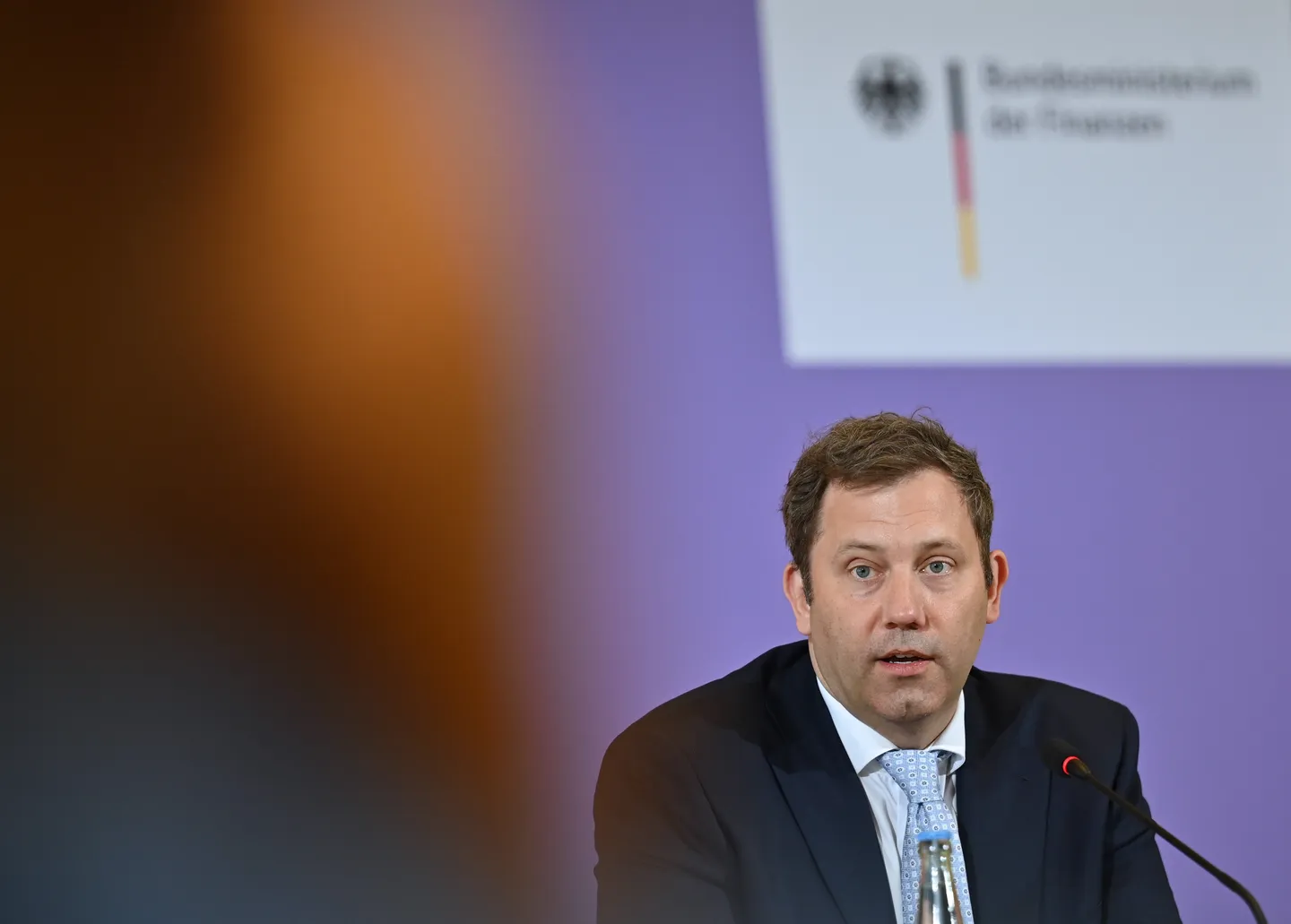Klingbeil: „Wird keine Rückkehr zur alten Wehrpflicht geben“