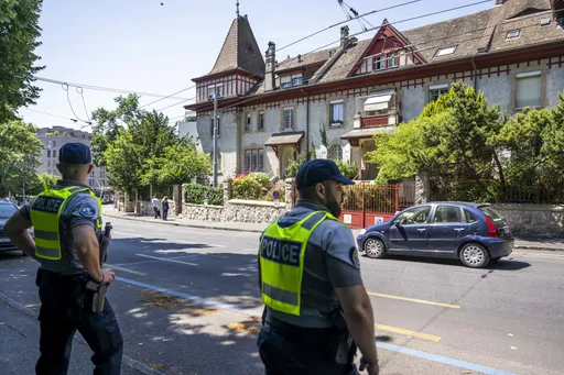 Miljoenen aan porselein gestolen uit een museum in Limoges, Frankrijk