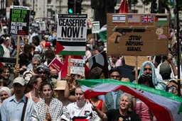 Masovni protest u Londonu protiv izraelskih napada na Iran i Gazu