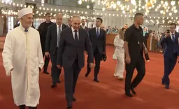 Pashinyan visit: In Istanbul, an Armenian leader walks through history