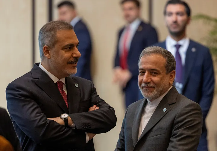 Turkish, Iranian top envoys discuss upcoming nuclear talks in Istanbul