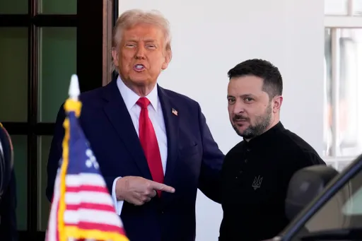 Trump i Zelenski u petak razgovaraju o američkom prekidu isporuka oružja Ukrajini