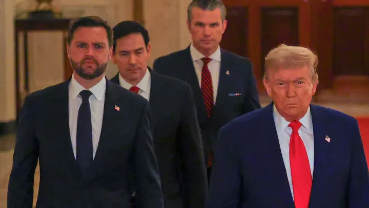 Трамп Иранды тез арада тынчтыкка жетпесе, дагы кол сала турганы менен коркутту