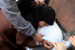 Forcat izraelite vrasin 31 palestinezë në Gaza