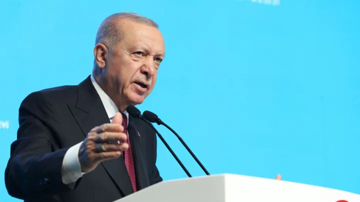 Erdogan condena o 'hediondo' ataque a igreja em Damasco e promete solidariedade com a Síria