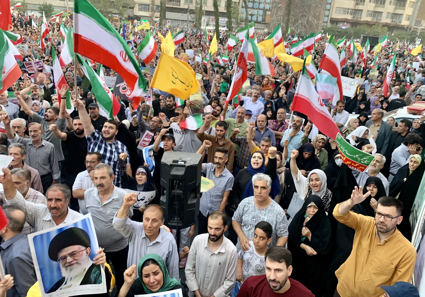Iranianët festojnë në Teheran "fitoren kundër ShBA-së dhe Izraelit"