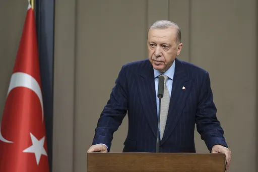 Erdogan insta a la OTAN a suspender todas las restricciones comerciales en materia de defensa