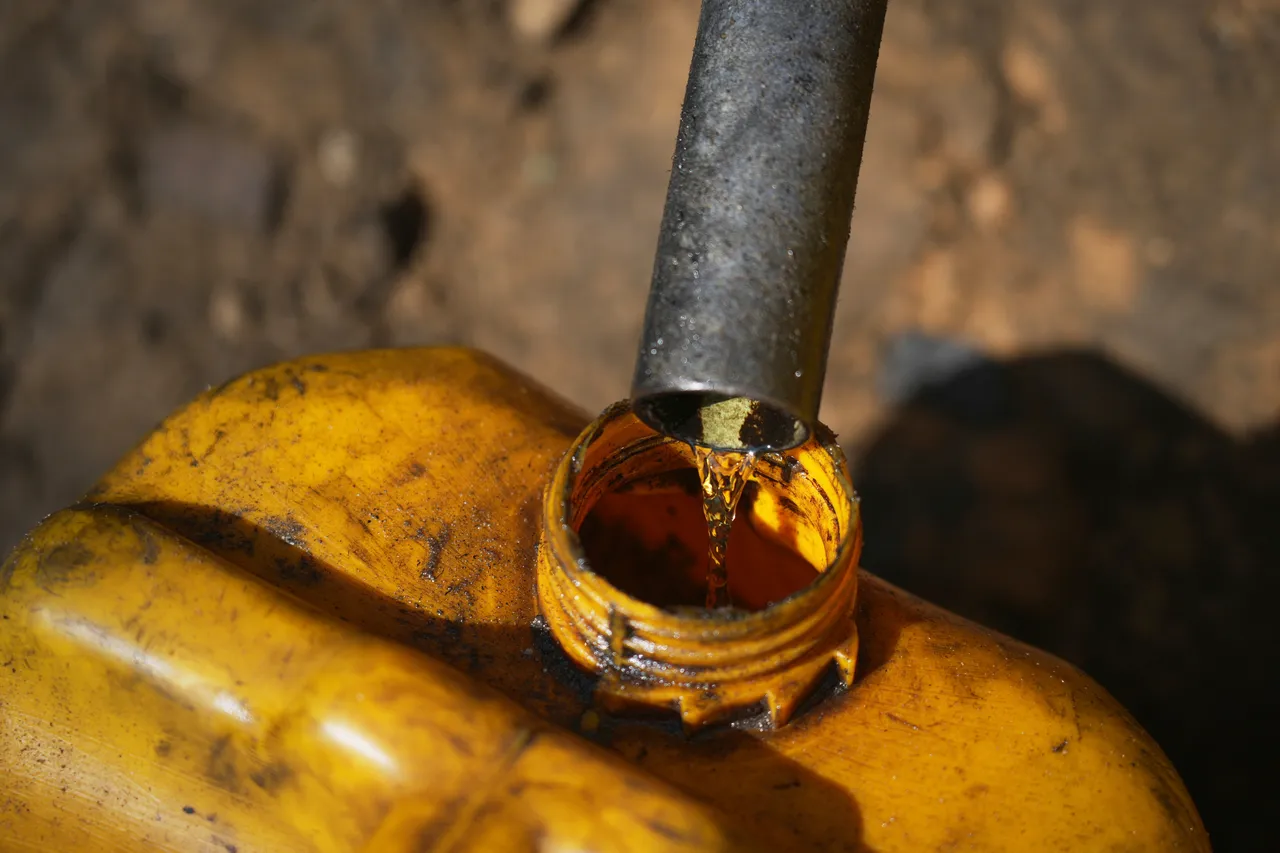 Vondst explosieve stoffen in auto in Utrecht, drie arrestaties