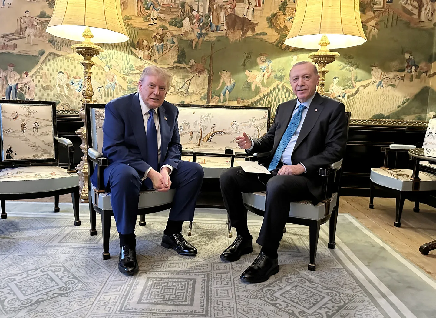 Prezident Erdogan ABŞ-ly kärdeşi Tramp bilen duşuşyk geçirdi
