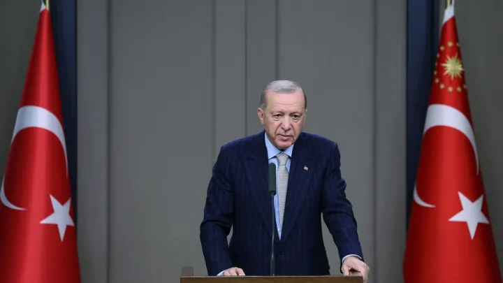 Presidente Erdogan pede aos aliados da NATO que levantem todas as restrições ao comércio de defesa