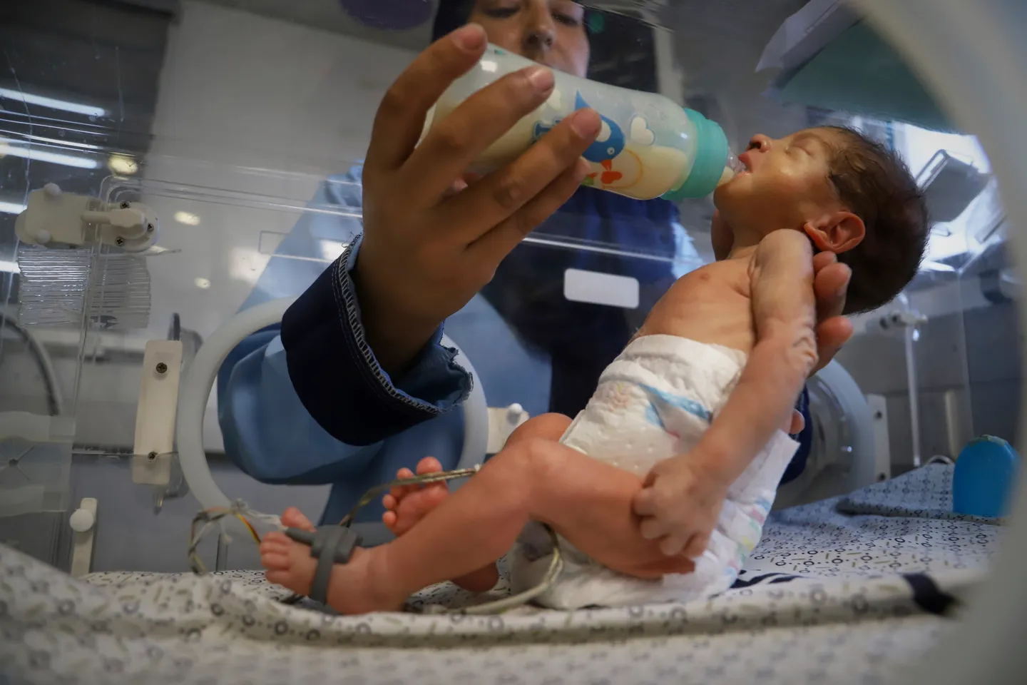 Glad kao ratno oružje: Izrael zaplijenio adaptirano mlijeko za bebe u Gazi