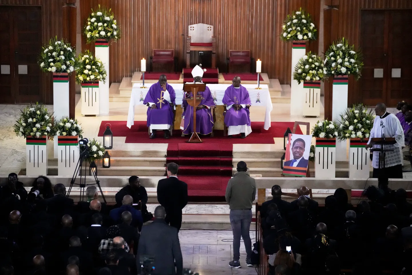Burial of Zambian ex-president in South Africa halted mid-ceremony