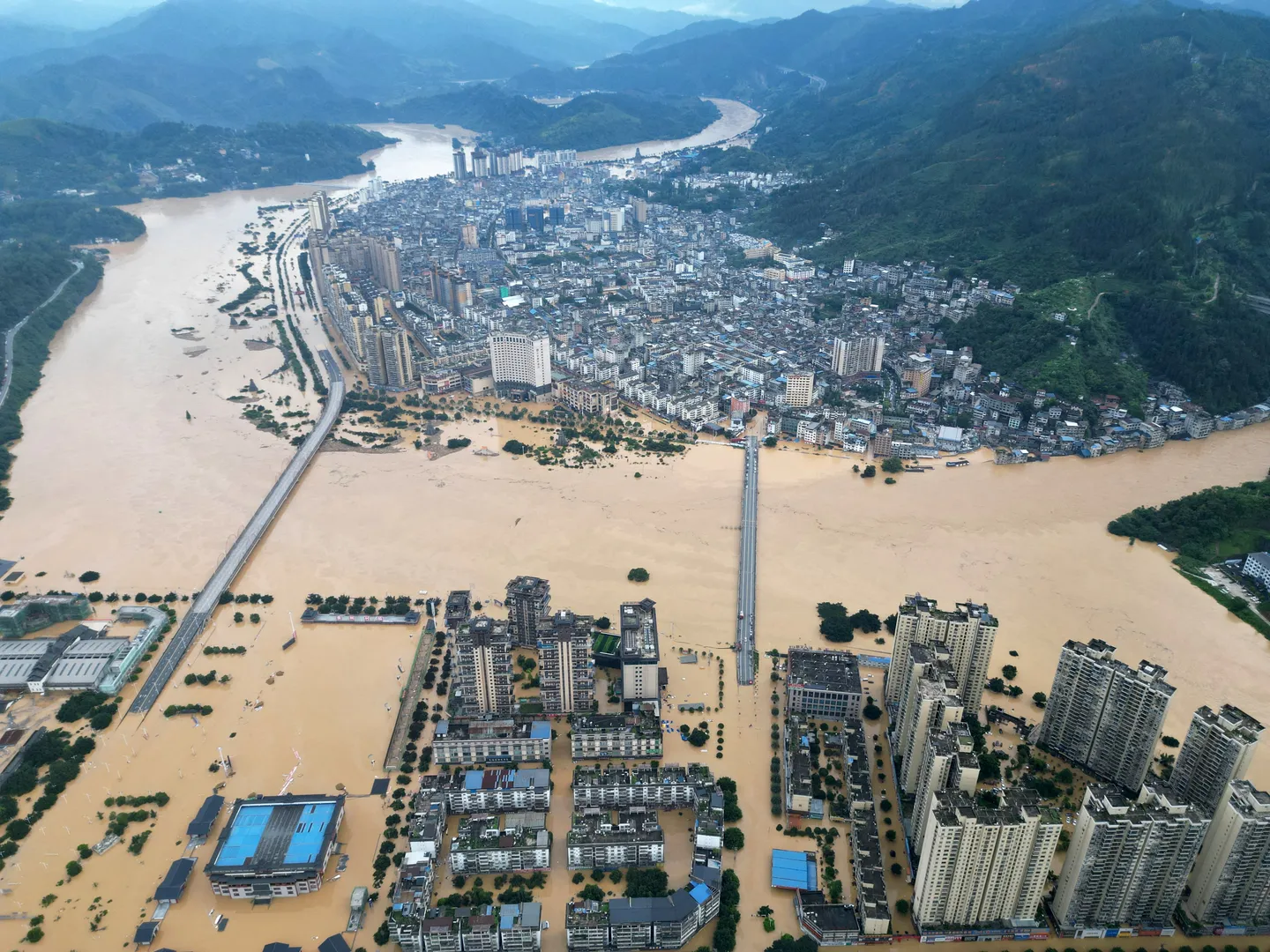 Banjir di China: Lebih dari 80.000 orang mengungsi