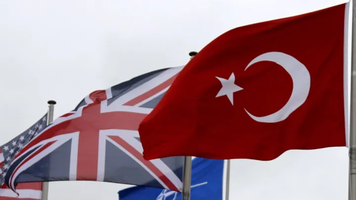 Reino Unido ressalta o papel crucial da Türkiye na NATO e as prioridades de segurança partilhadas