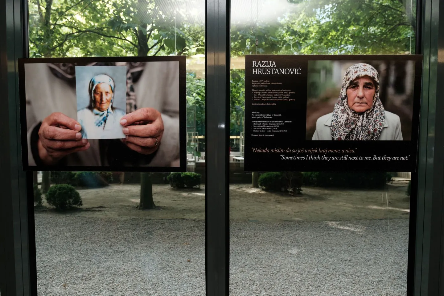 Në Bruksel u hap ekspozita kushtuar gjenocidit në Srebrenicë