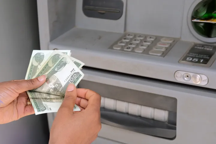 Ethiopia central bank allows foreign banks to operate
