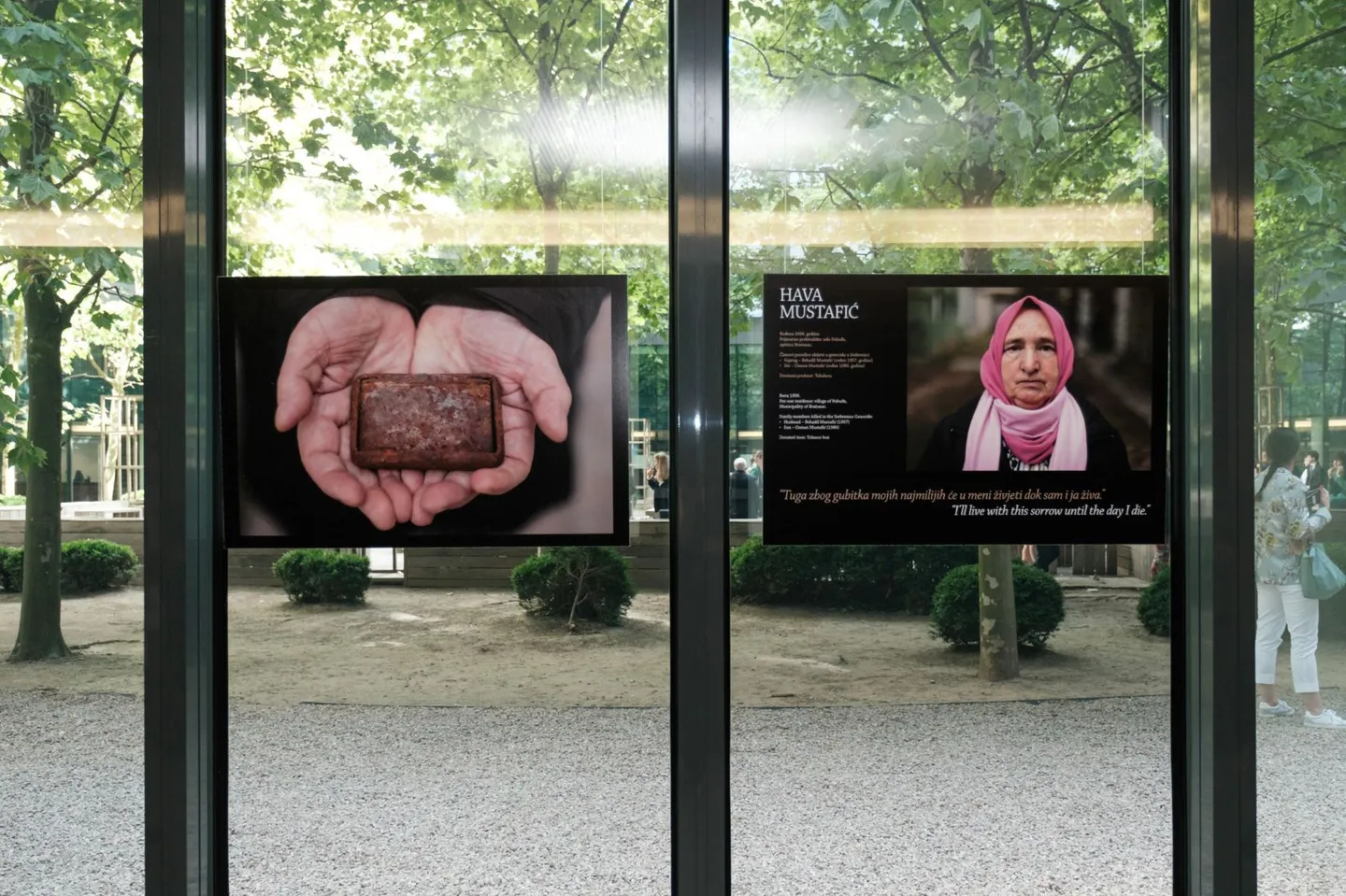 U Briselu otvorena izložba posvećena genocidu u Srebrenici